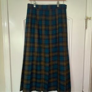 VINTAGE LL BEAN FREEPORT MAIN PLAID, PLEATED SKIRT SIZE SMALL